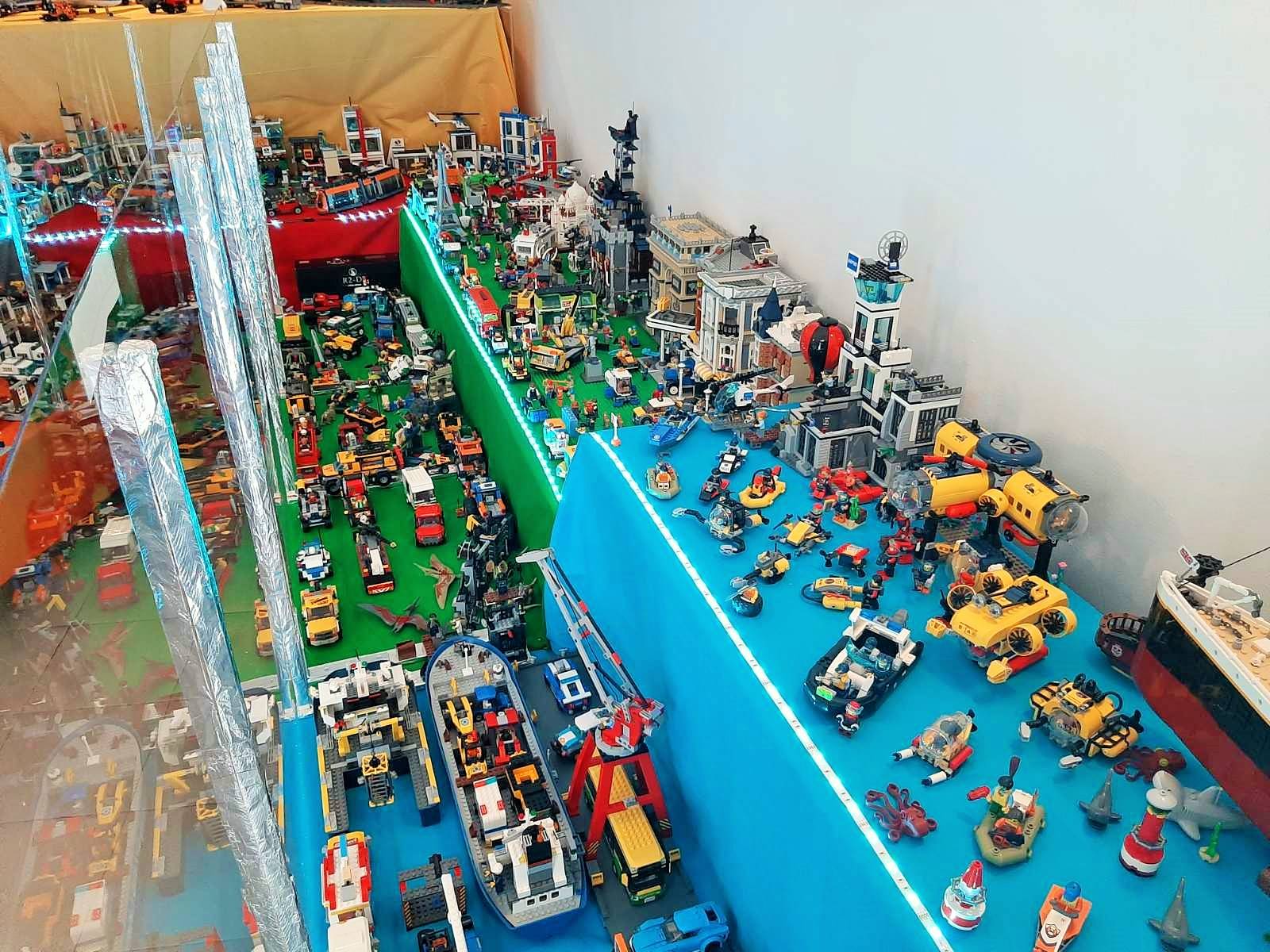  Изложба на над 150 LEGO комплекта 